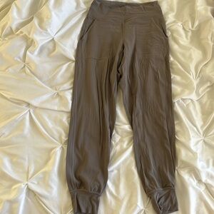 Lululemon Align Joggers Size 4